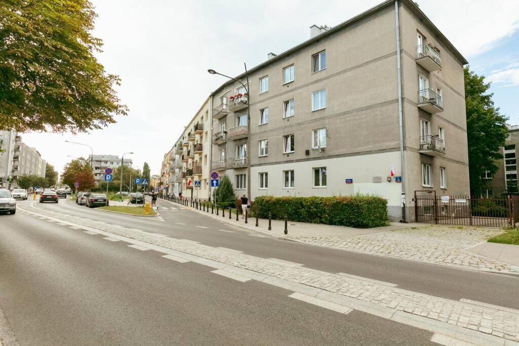 Retro Vibe In The Green District Of Warsaw Exterior photo